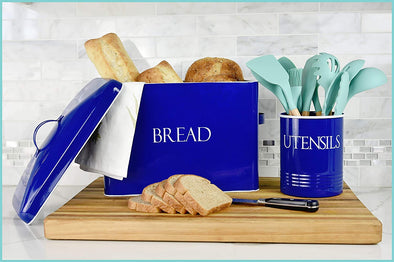 Easy Homemade Bread Recipe and Tips for Fresh Bread Storage!